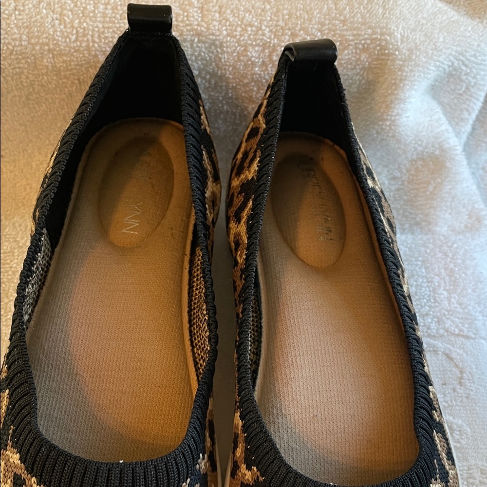 Leopard Print Women's Flats - Picture 2 of 7